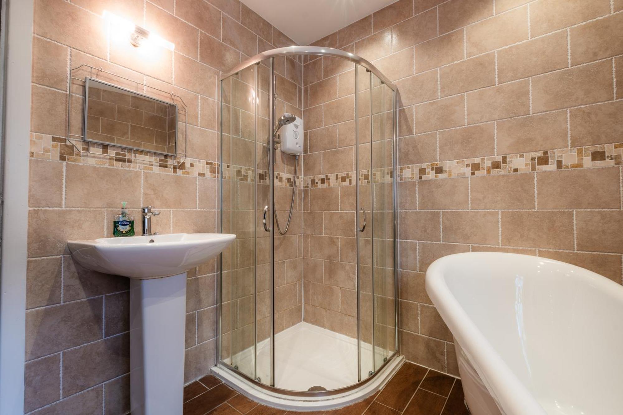 Holiday home Entire Modern House Liverpool, 6 Bedrooms